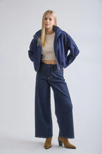 Load image into Gallery viewer, Trench it short Navy