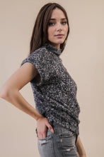 Load image into Gallery viewer, Leopard Soft Knit Sleeveeless Top
