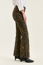 Load image into Gallery viewer, Judy Blue Leopard Print Bootcut
