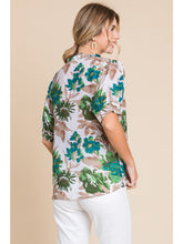 Load image into Gallery viewer, Coming Up Flowers V-Neck (Green)
