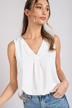 Load image into Gallery viewer, Sleeveless V-Neck Layering Top
