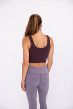 Load image into Gallery viewer, Coffee Ribbed Seamless Cropped Tank Top
